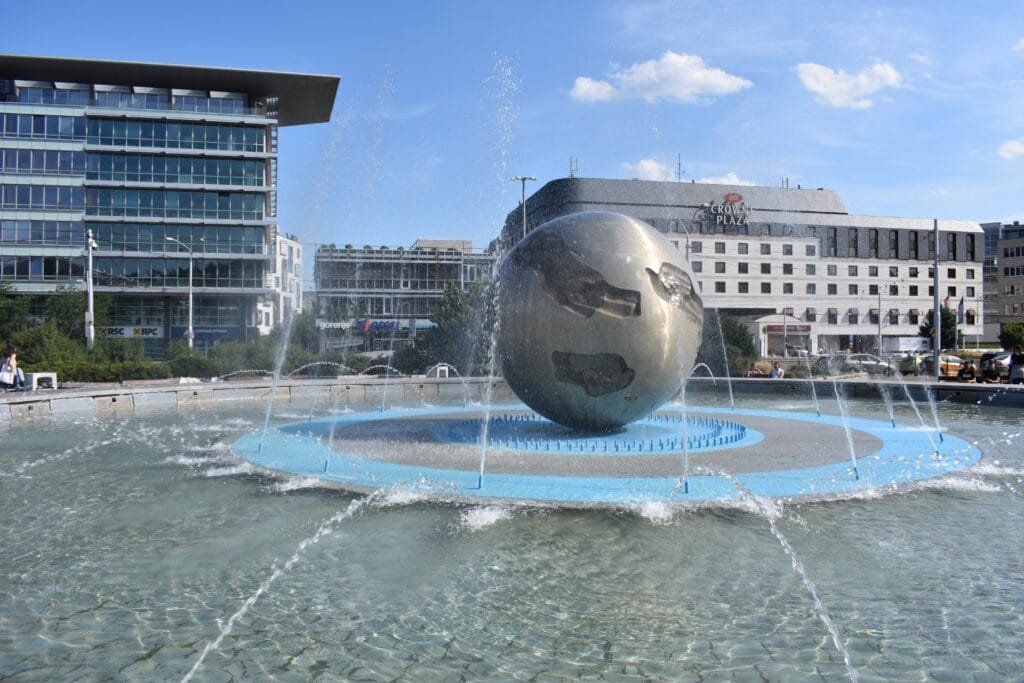 Fuente “Planeta de la paz”, Bratislava