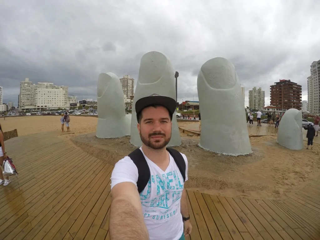 la Mano de Punta del Este
