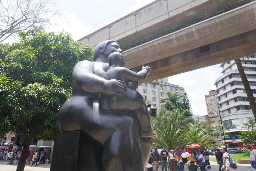 Plaza Botero esculturas gigantes Medellín centro
