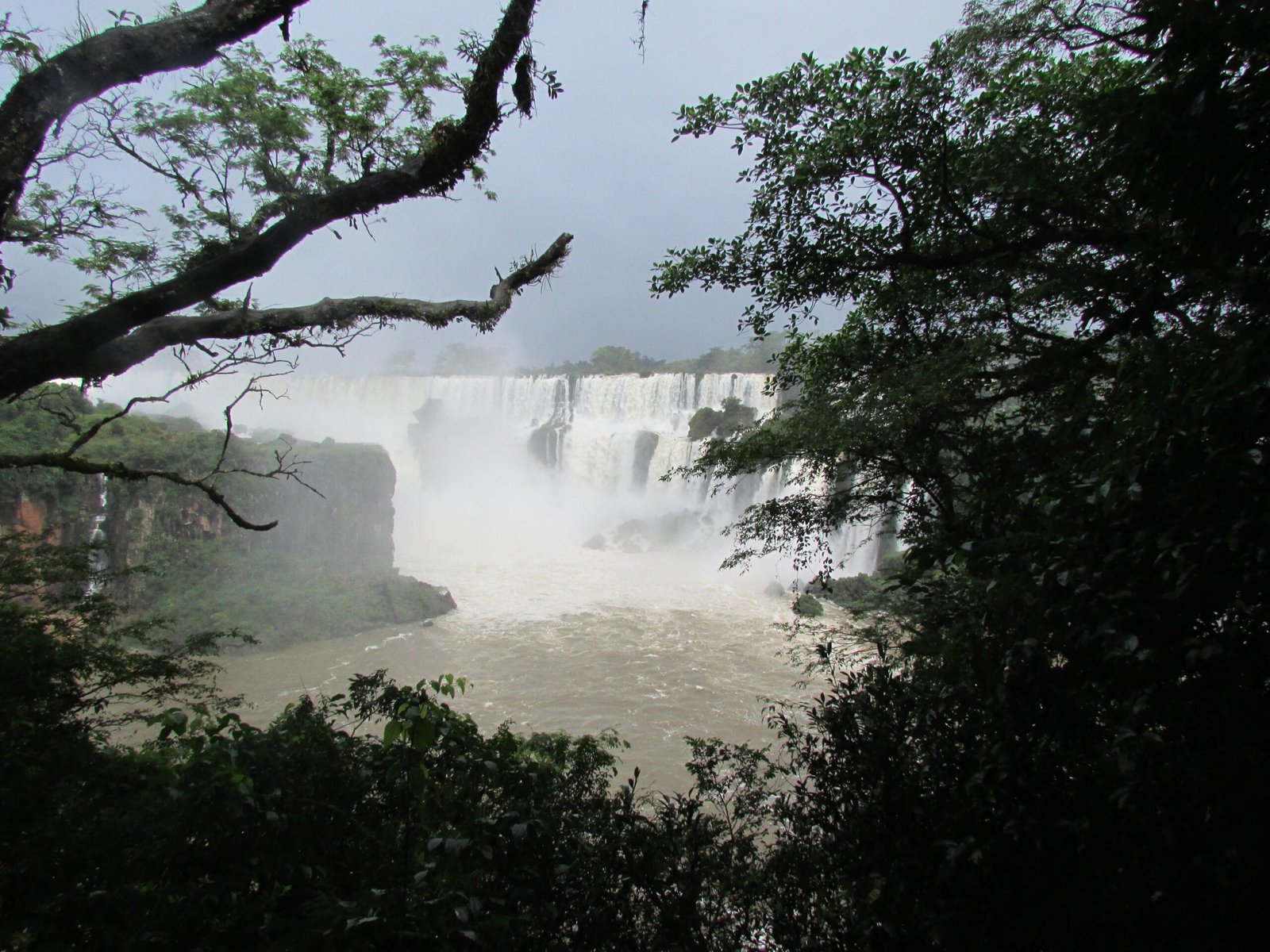 En este momento estás viendo Cómo ir de Asunción a Ciudad del Este: guía práctica