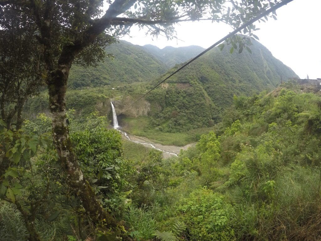 Cascada velo de la novia, Baños, Ecuador