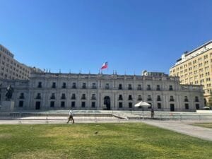 Lee más sobre el artículo ¿Cuánto cuesta viajar a Chile en 2026? Guía real de precios