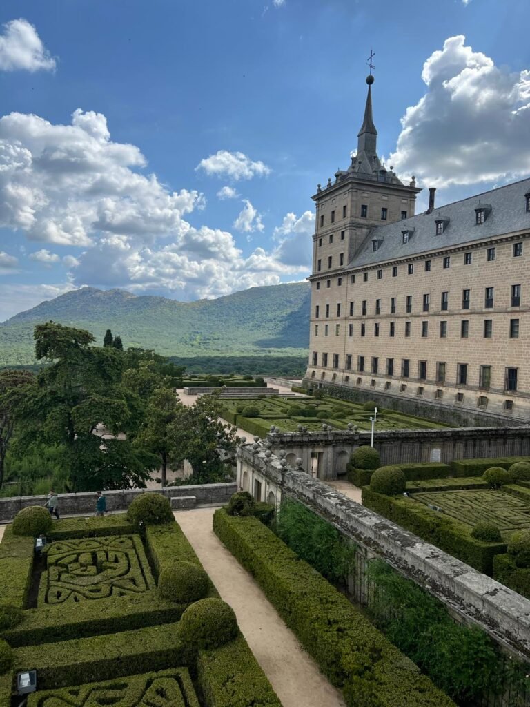 Jardines de el Monasterio Escorial, Madrid, España 