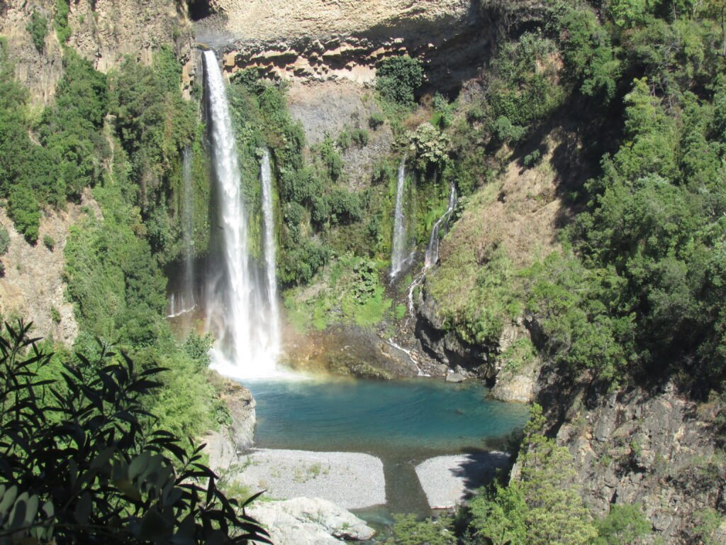 Cascada de el velo de la novia, parque de las 7 tazas, Chile 
