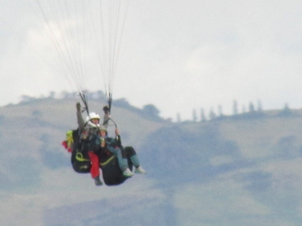 Volando en parapente en Baños, ecuador