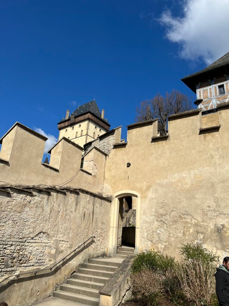 interior del Castillo de Karlštejn, acceso libre para visitantes