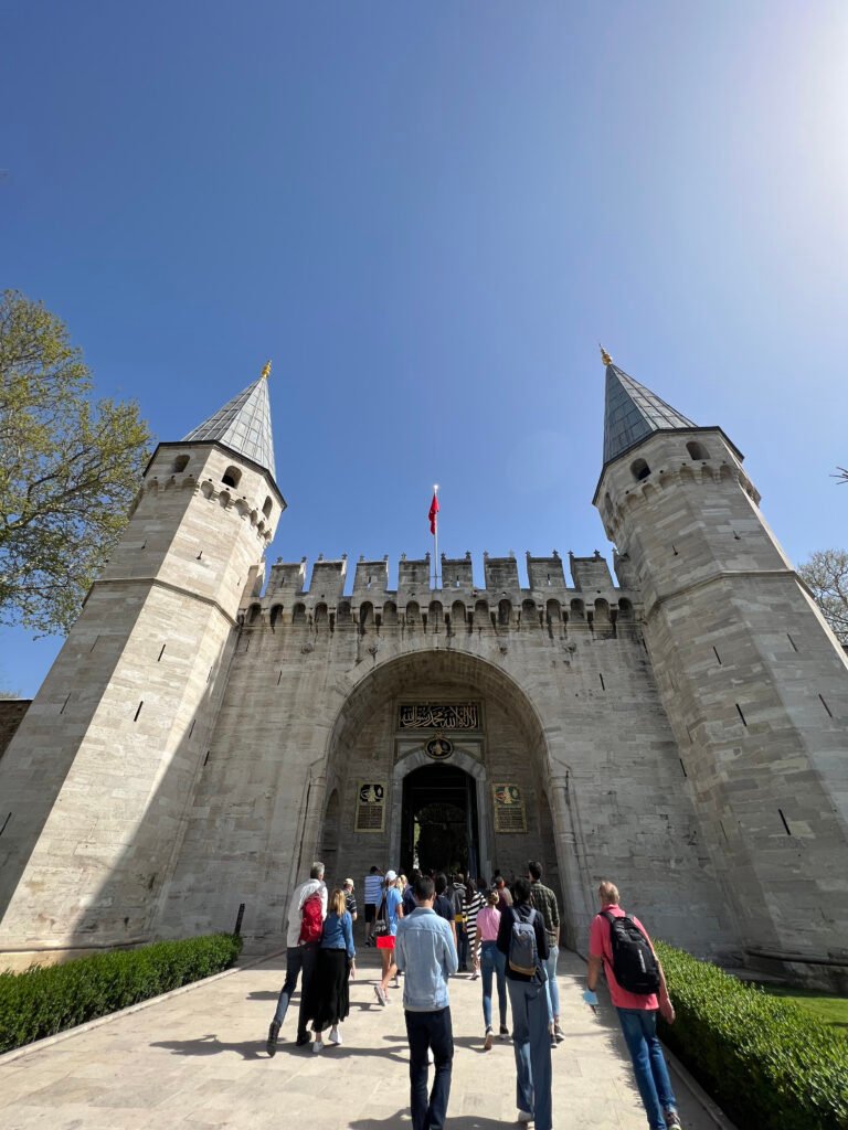 Estrada a el palacio de Topkapi, Estambul